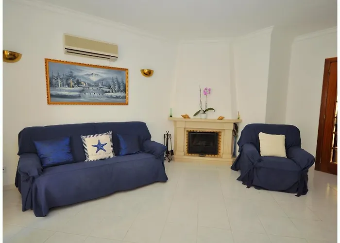 Capitolina كوارتيرا